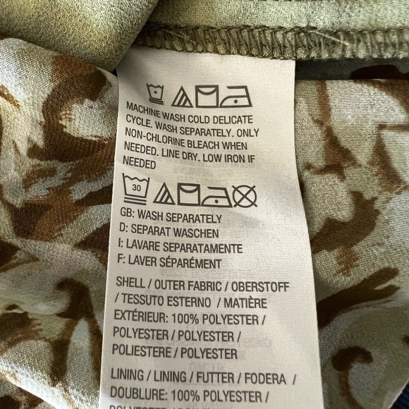 Belle by Kim Gravel Animal Print Blouse Like New - Picture 7 of 8